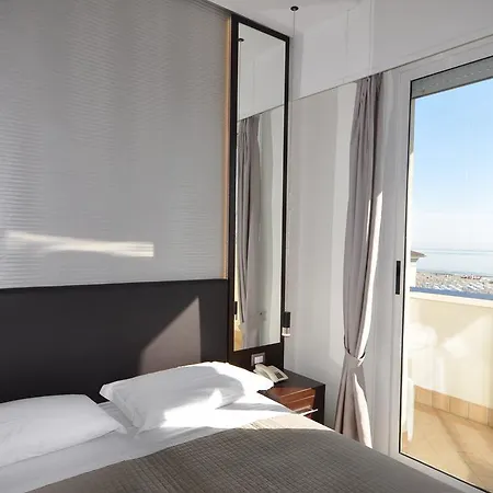 ホテル Adriatic&beauty 3*